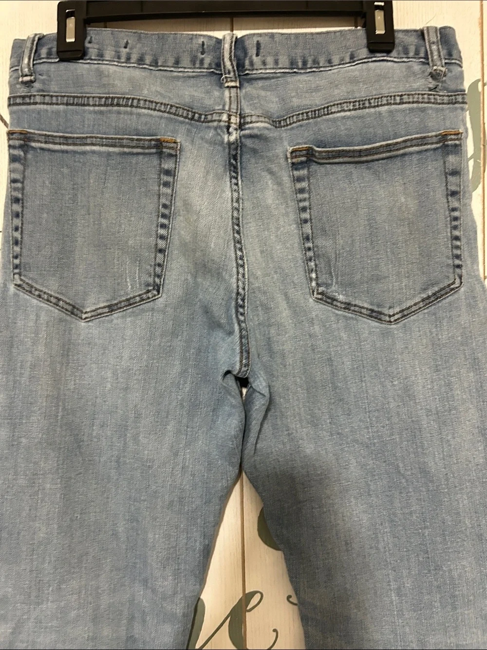 J Crew mercantile flex straight leg Men's Lightwash Jeans, size 32/30